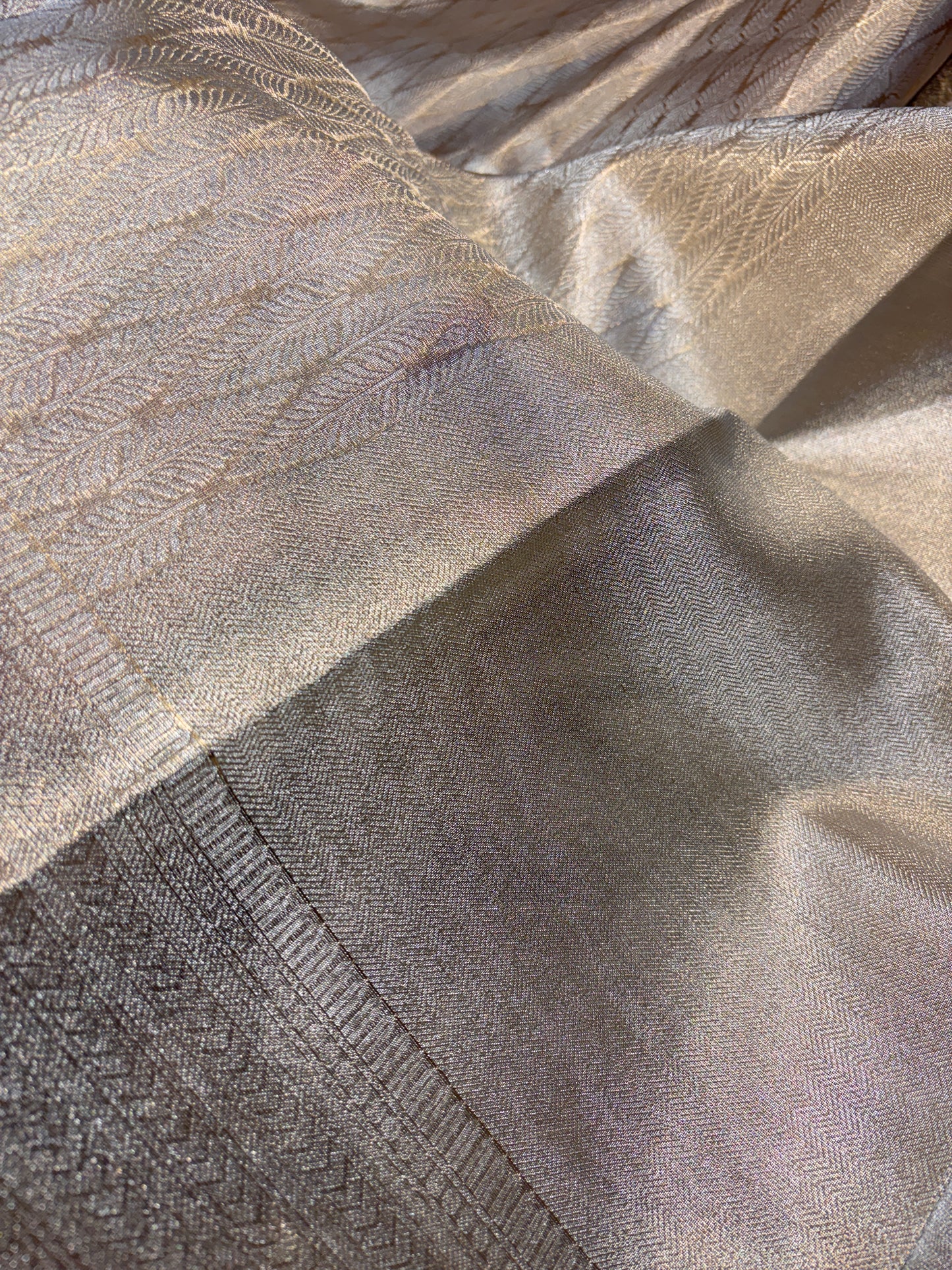 SILVER BANARASI TISSUE SAREE – LUXURIOUS SHEER ELEGANCE