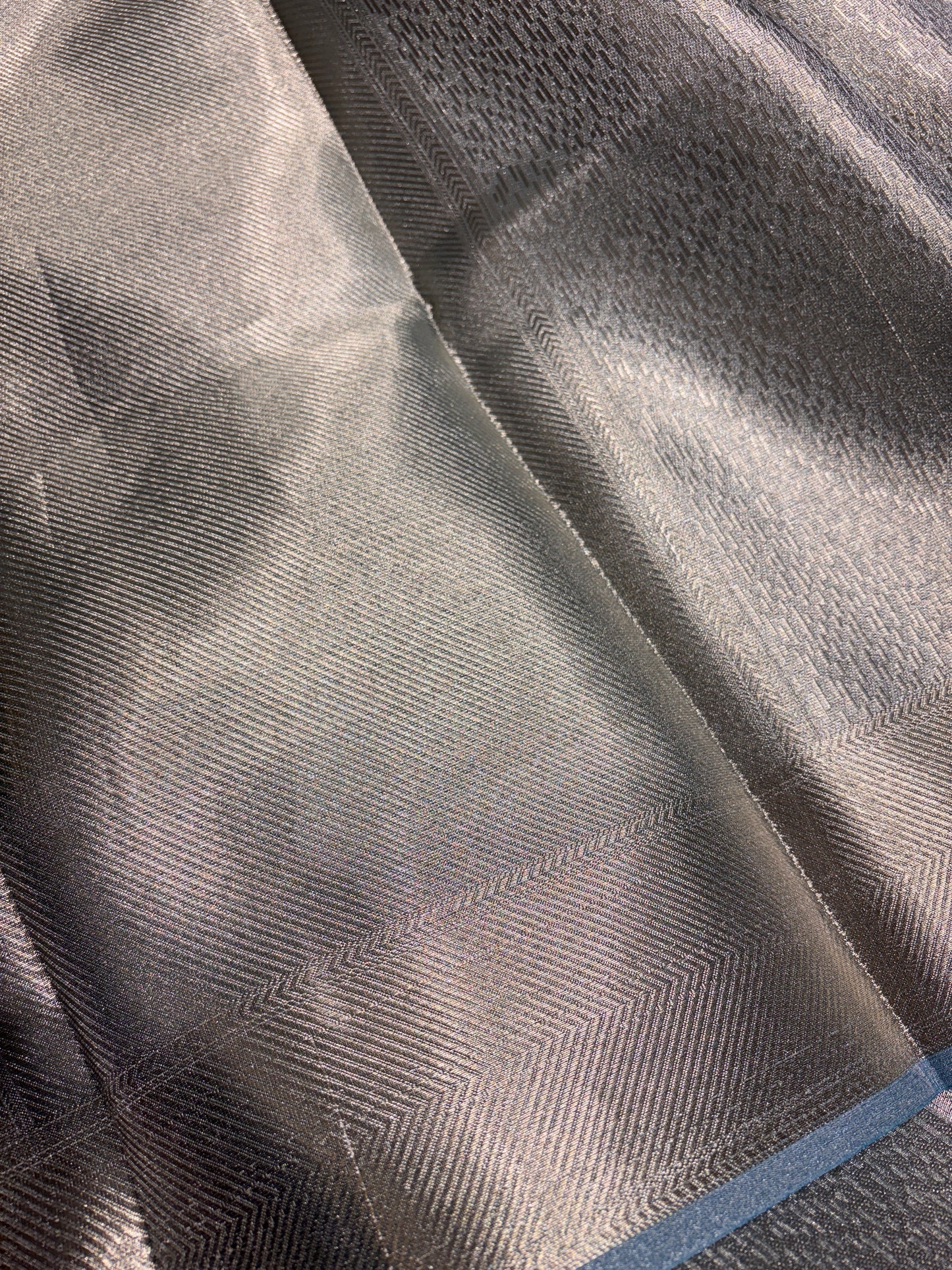 BLUE BANARASI TISSUE SAREE – ELEGANCE WITH A CONTEMPORARY HUE