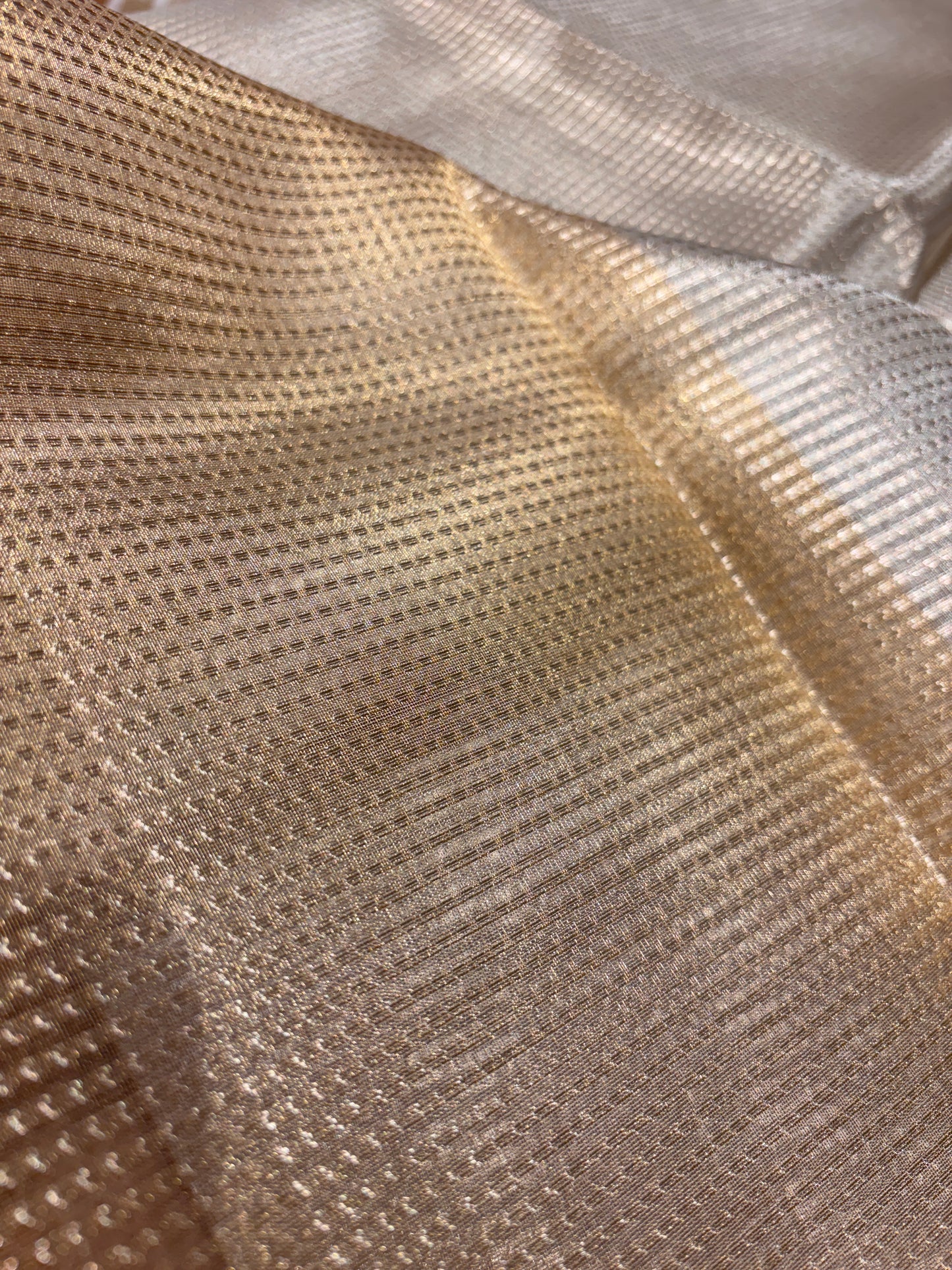 GOLDEN BANARASI TISSUE SAREE – TIMELESS FESTIVE ELEGANCE