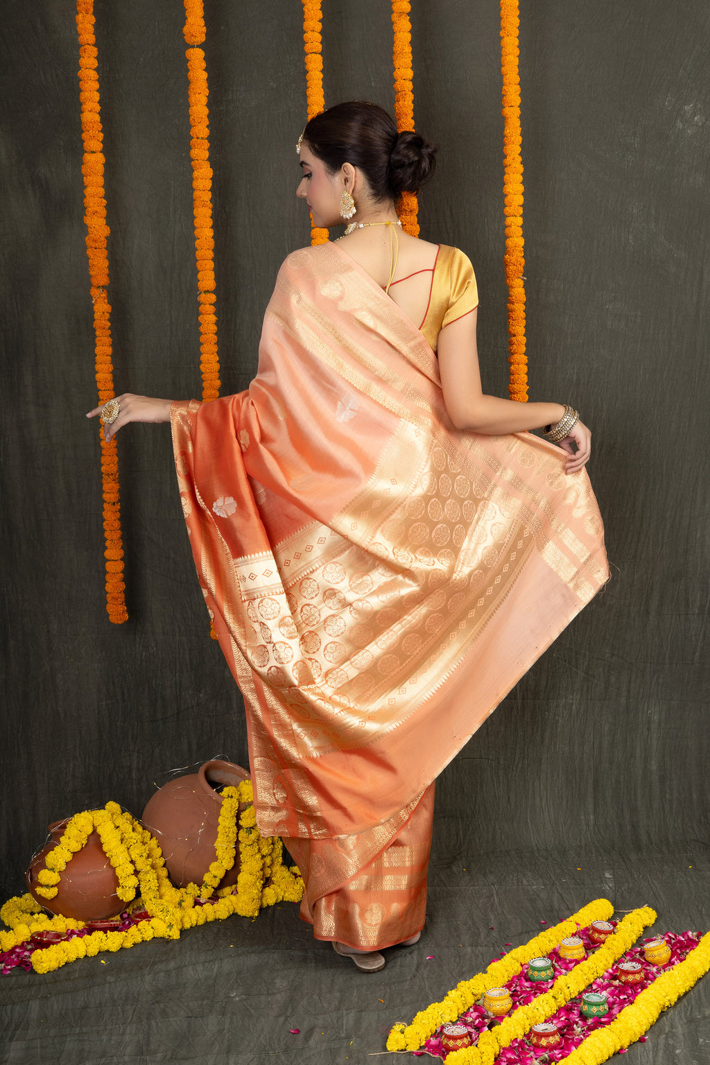 Kanak Chiniya — Silk Chiniya Gold Zari Self Saree